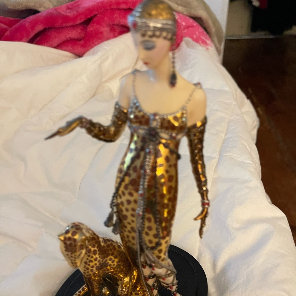 The Franklin mint , house of Erte, leopard figurine.